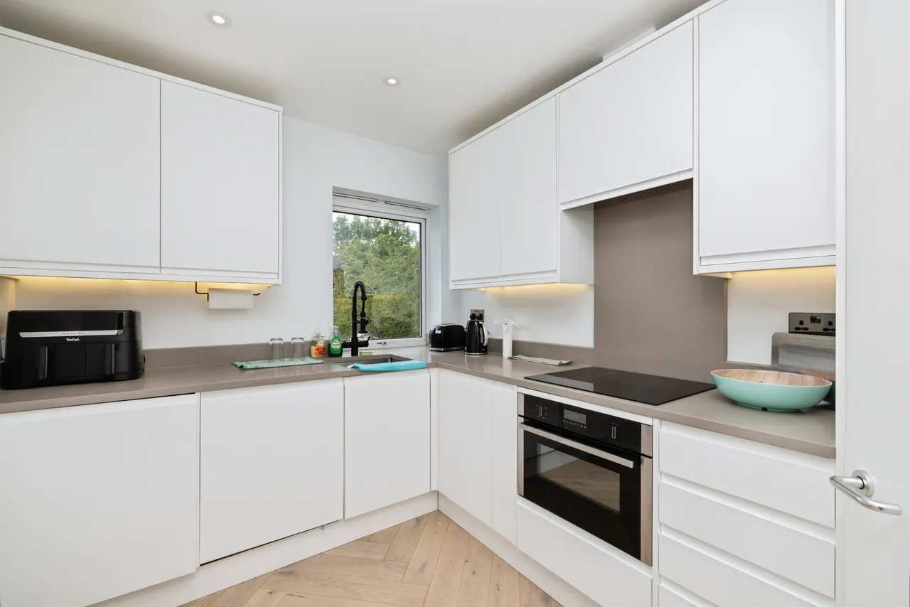 Mill Pond Close, Vauxhall, SW8, photo 7