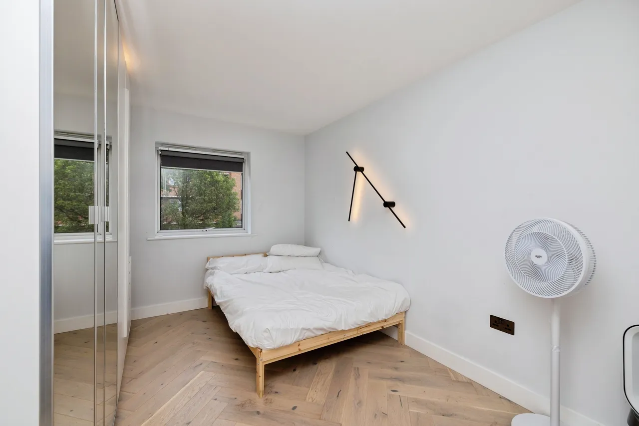 Mill Pond Close, Vauxhall, SW8, photo 9