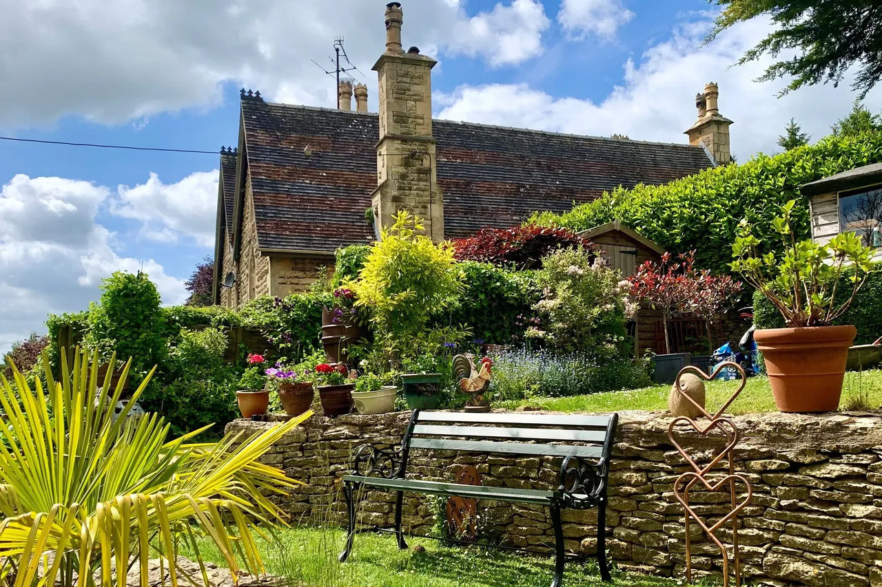 Shipton Oliffe, Cheltenham, GL54, photo 2