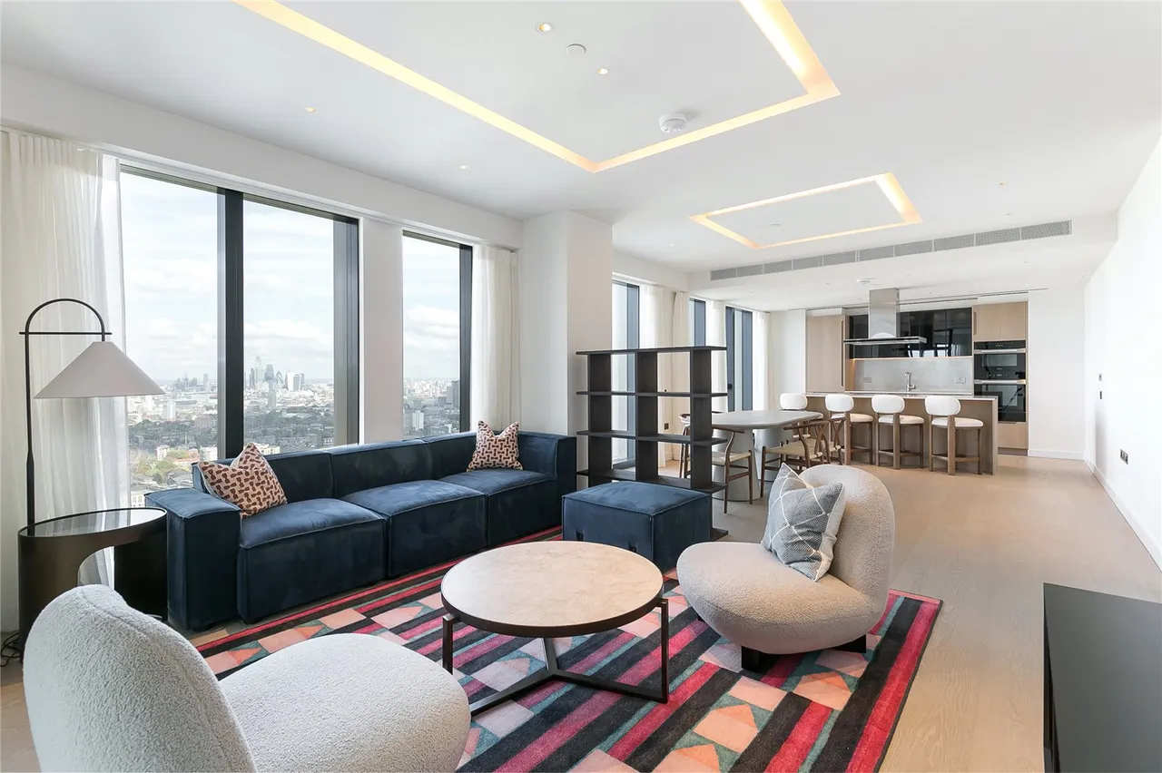 Nine Elms Lane, Nine Elms, SW8, photo 4