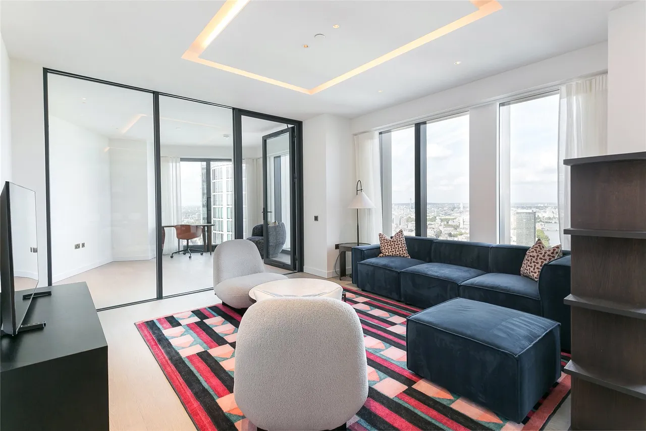 Nine Elms Lane, Nine Elms, SW8, photo 12