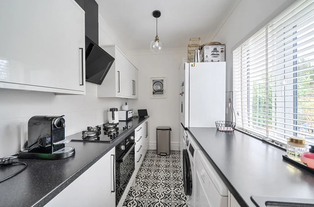 8 Croham Park Avenue, South Croydon CR2 7HH, photo 10