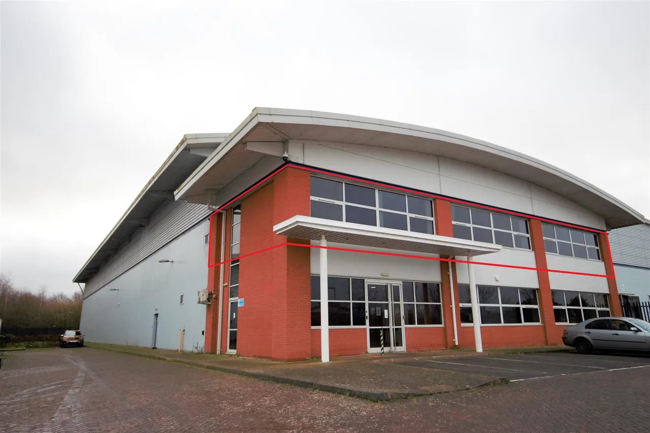 office to rent — Fletchers Way, Wellesbourne, Warwick