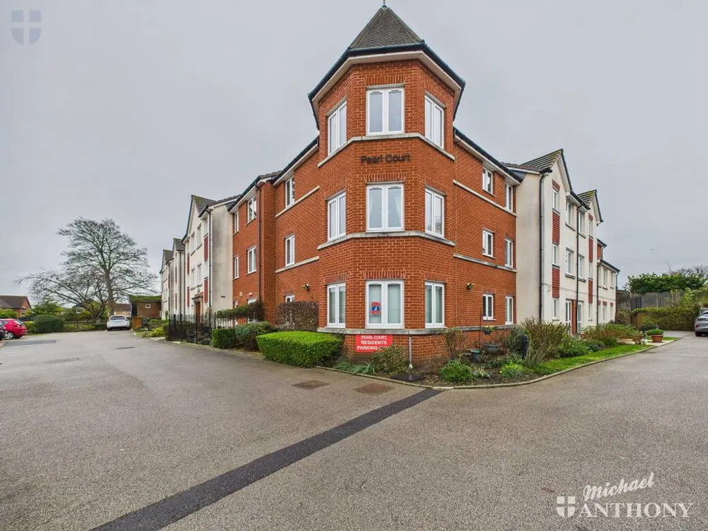 1 bed flat for sale — Pearl Court, Aylesbury, HP21 7BY