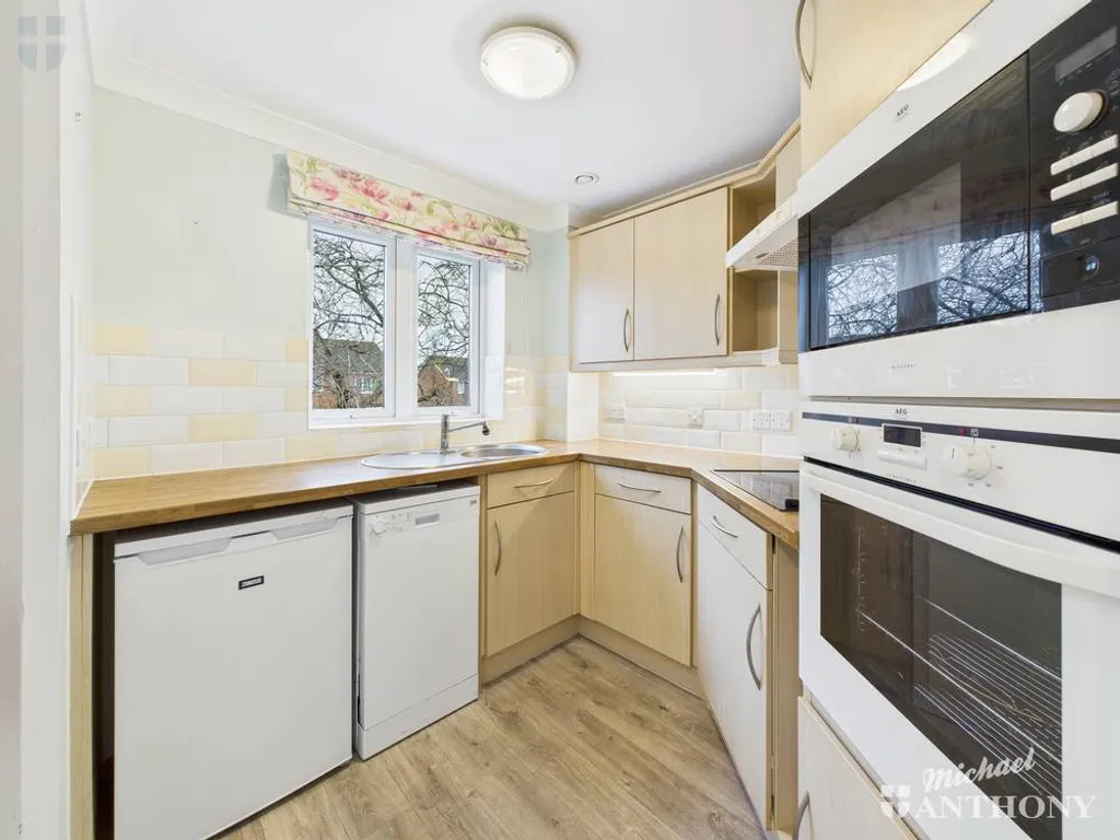 Pearl Court, Aylesbury, HP21 7BY, photo 3