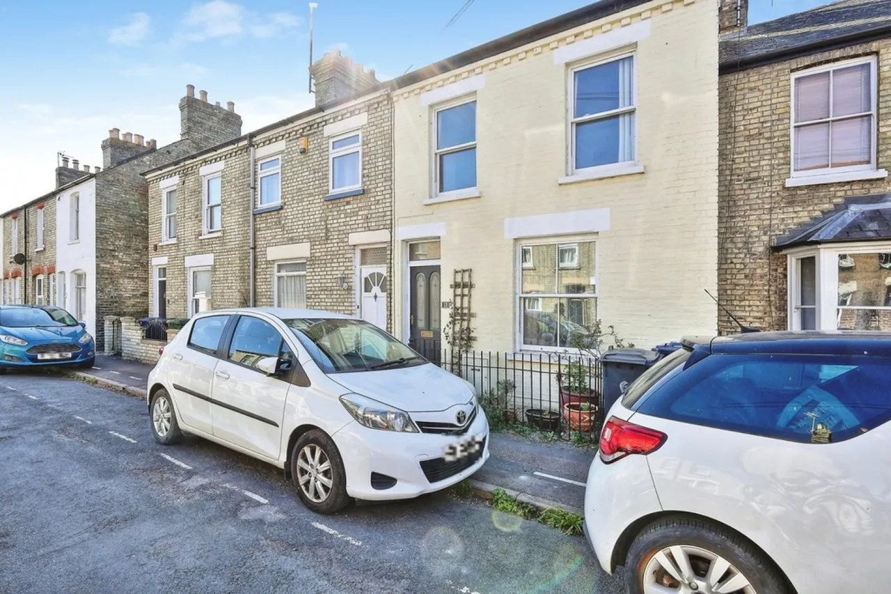 2 bed house for sale — Belgrave Road, Cambridge