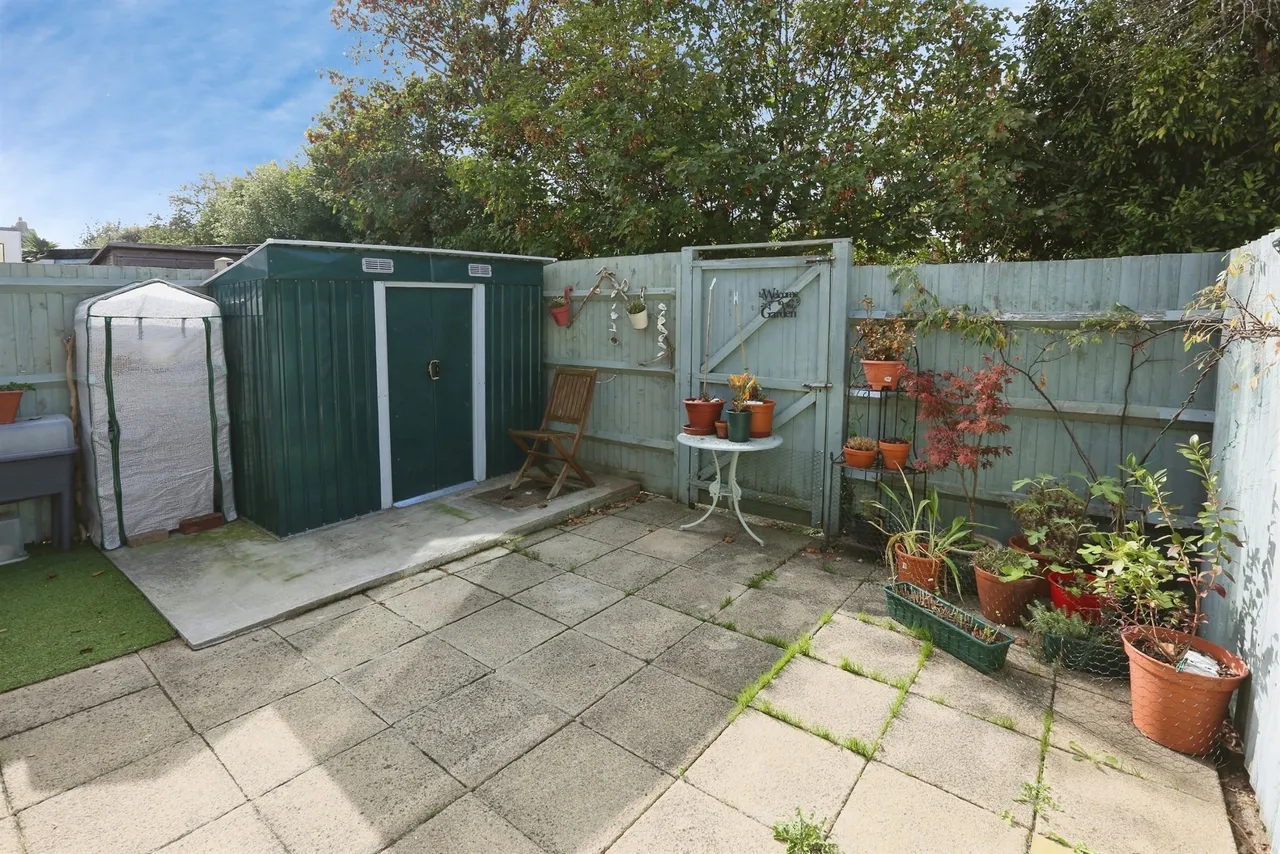 St. Valerie Road, Gosport, PO12, photo 16