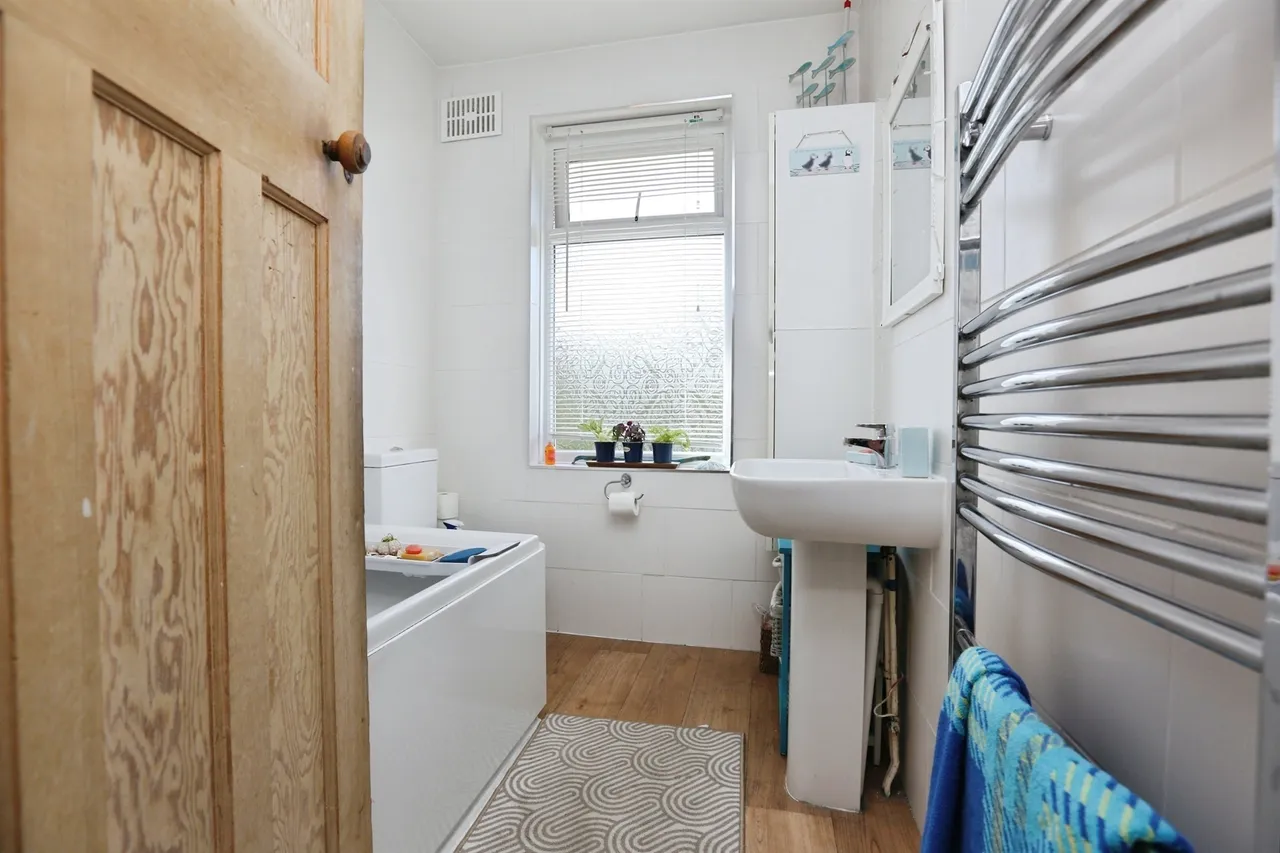 St. Valerie Road, Gosport, PO12, photo 14