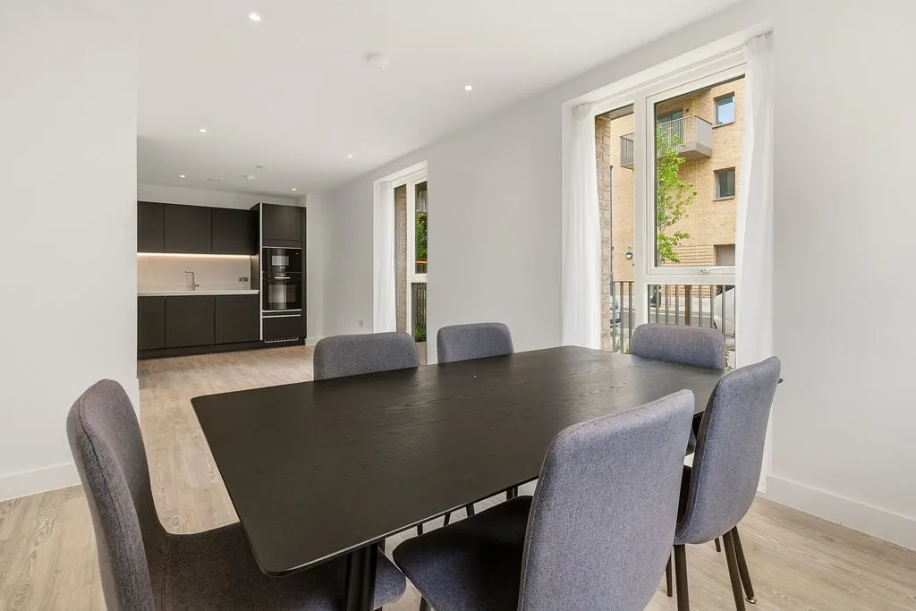 Civic Street, London, TW3, photo 9