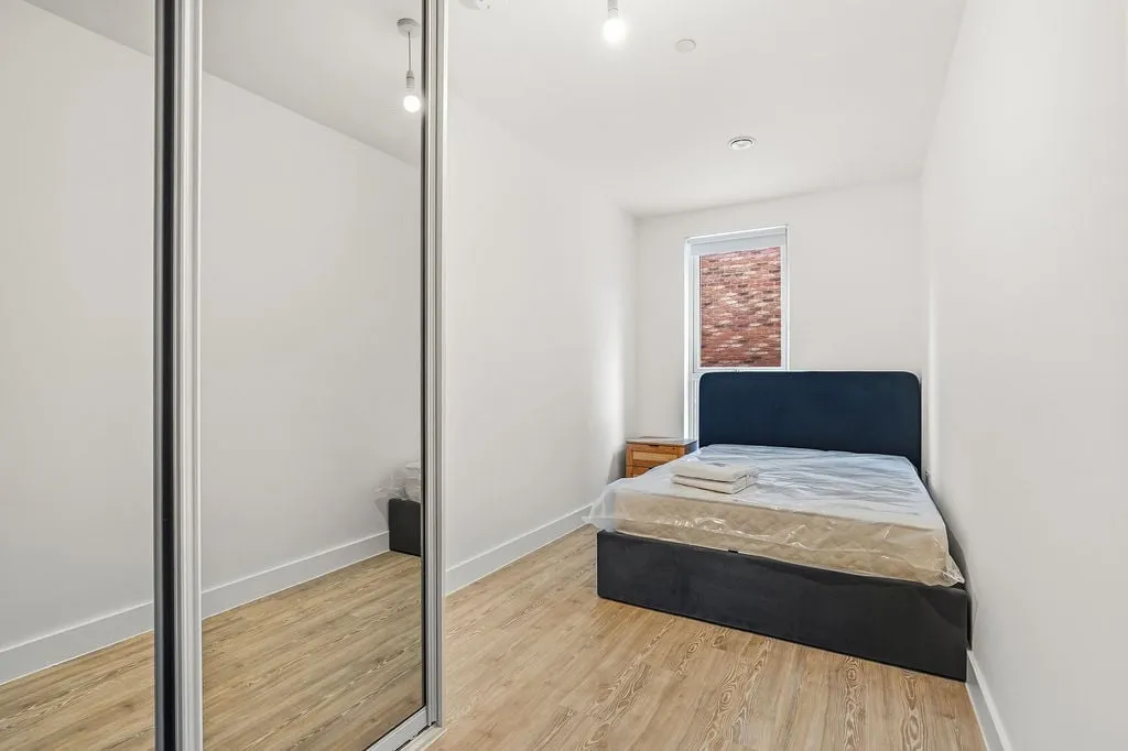 Civic Street, London, TW3, photo 8