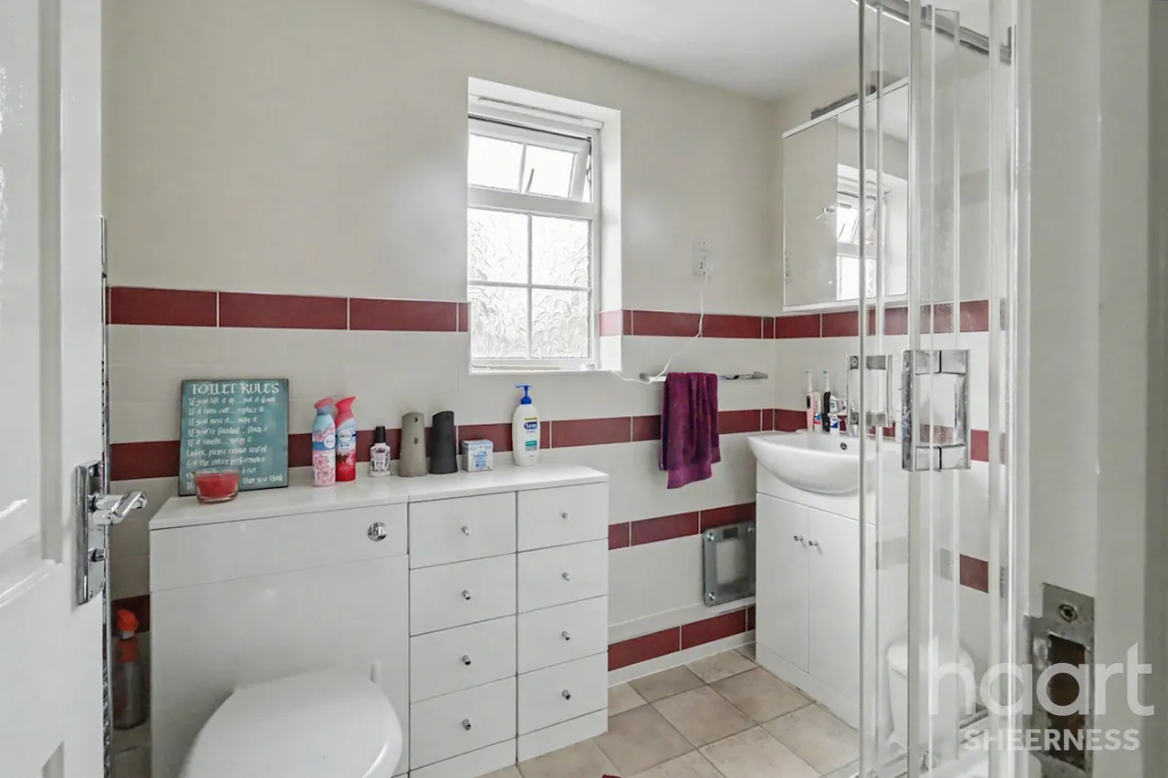 Buckthorne Road, Minster, ME12, photo 12