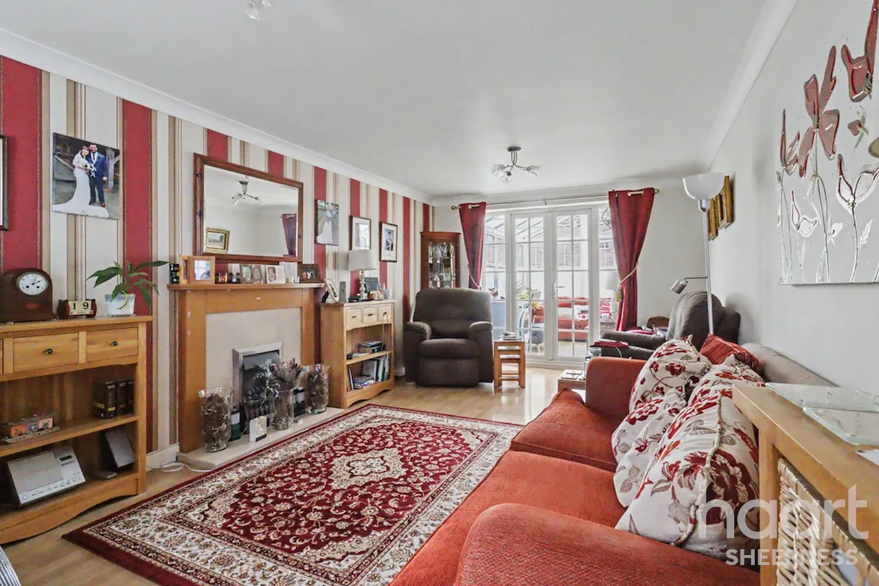 Buckthorne Road, Minster, ME12, photo 3