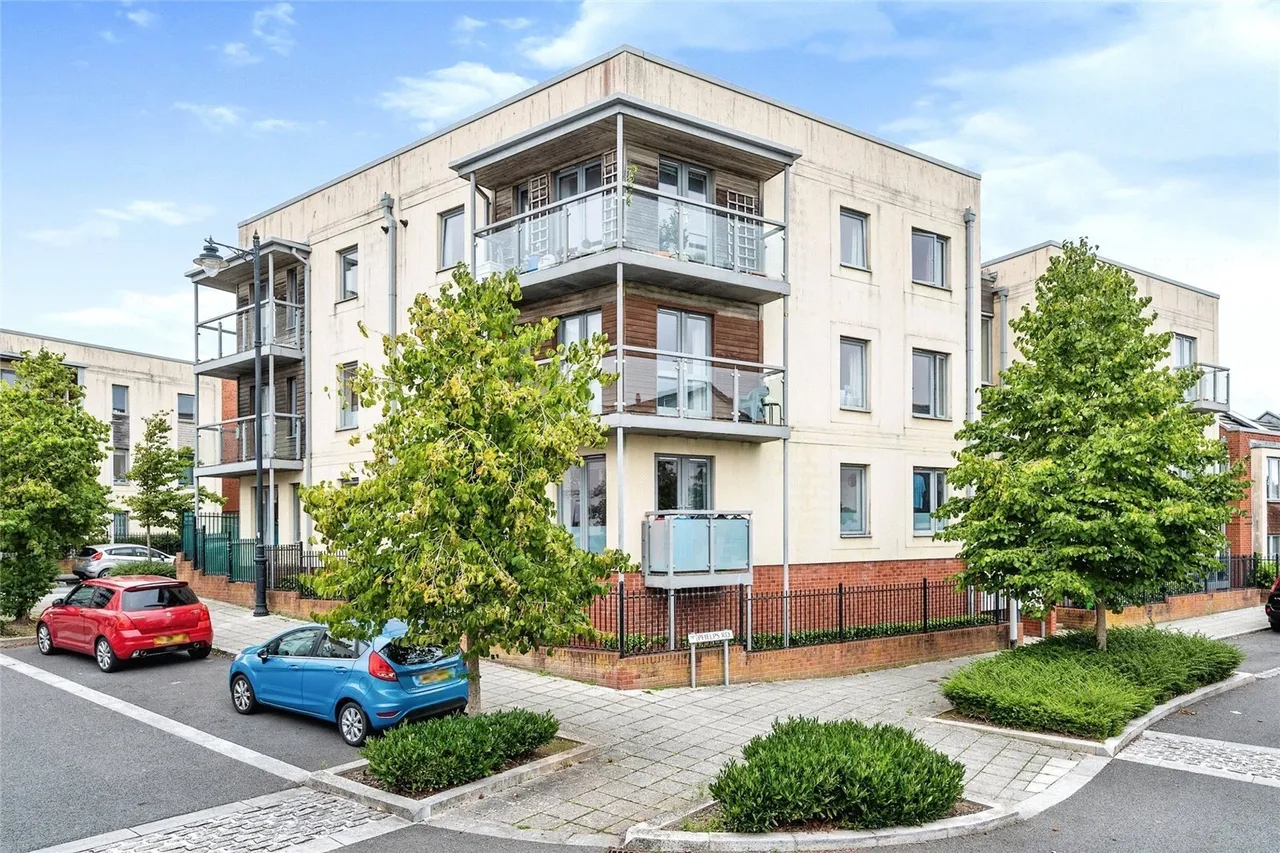 2 bed flat for sale, Phelps Road, Plymouth, PL1