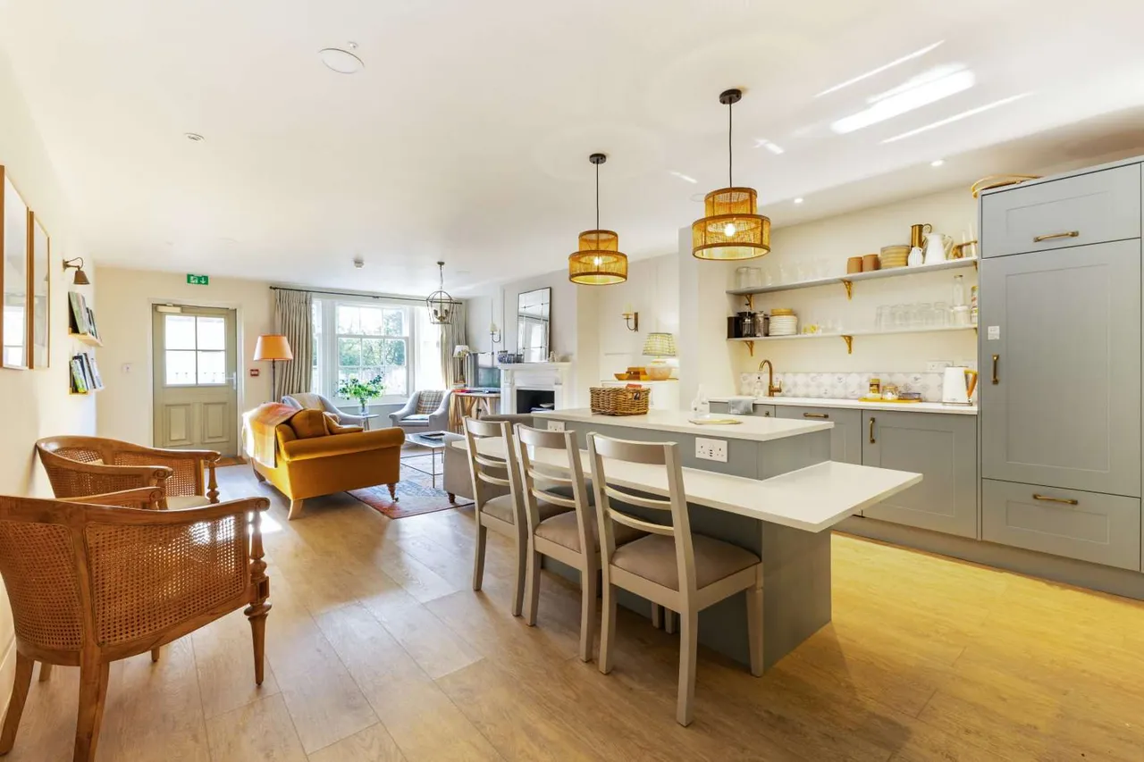 Bepton Road, Midhurst, West Sussex, GU29 9LZ, photo 12