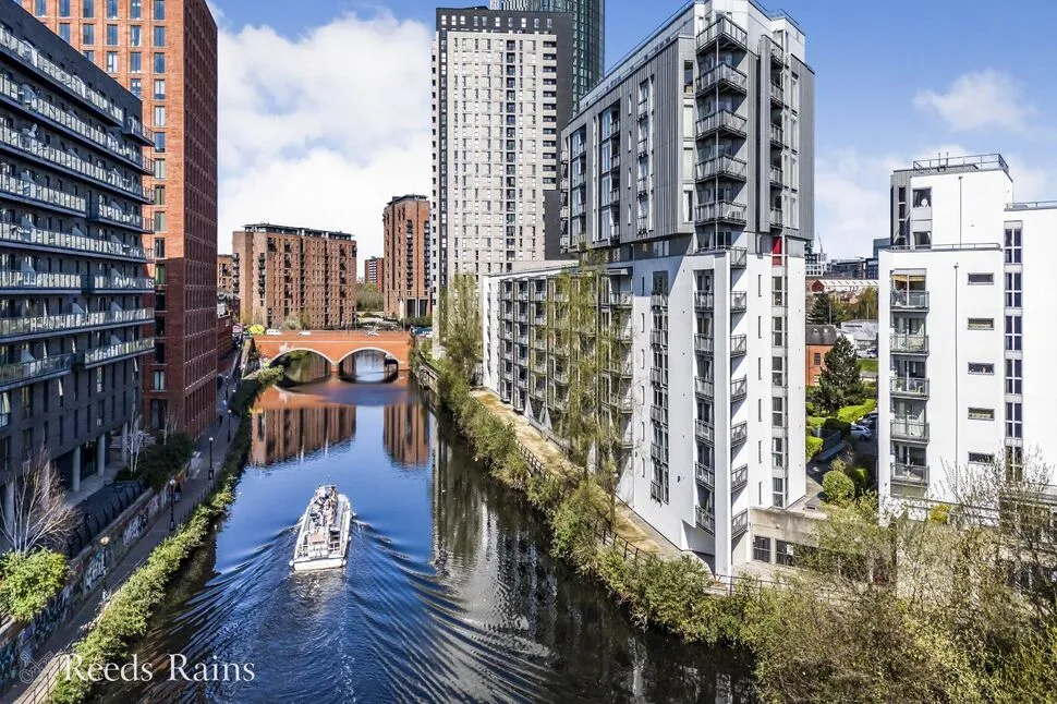 2 bed flat for sale — Water Street, Manchester, M3