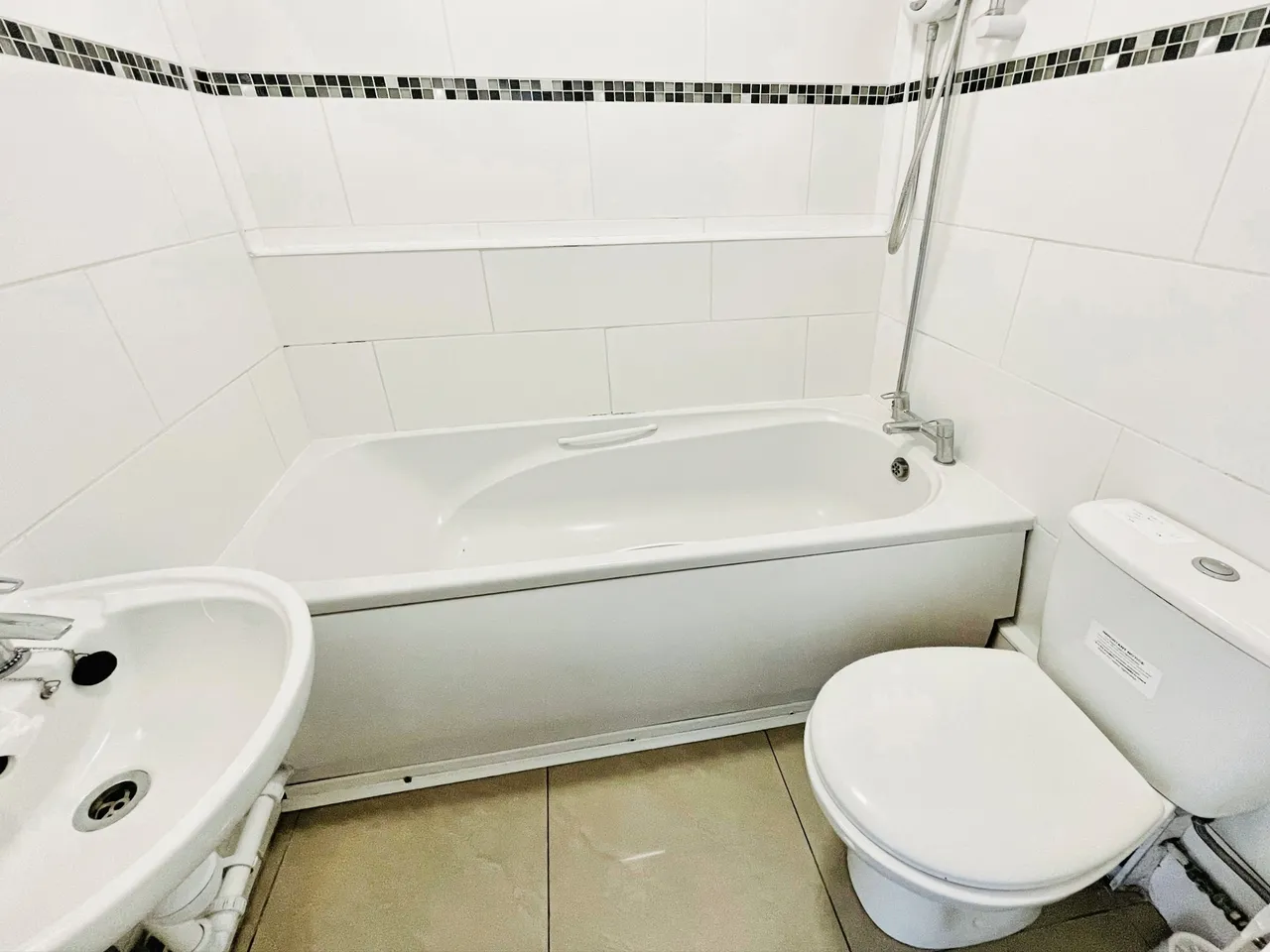 Hendre Ebbw Vale, NP23, photo 5
