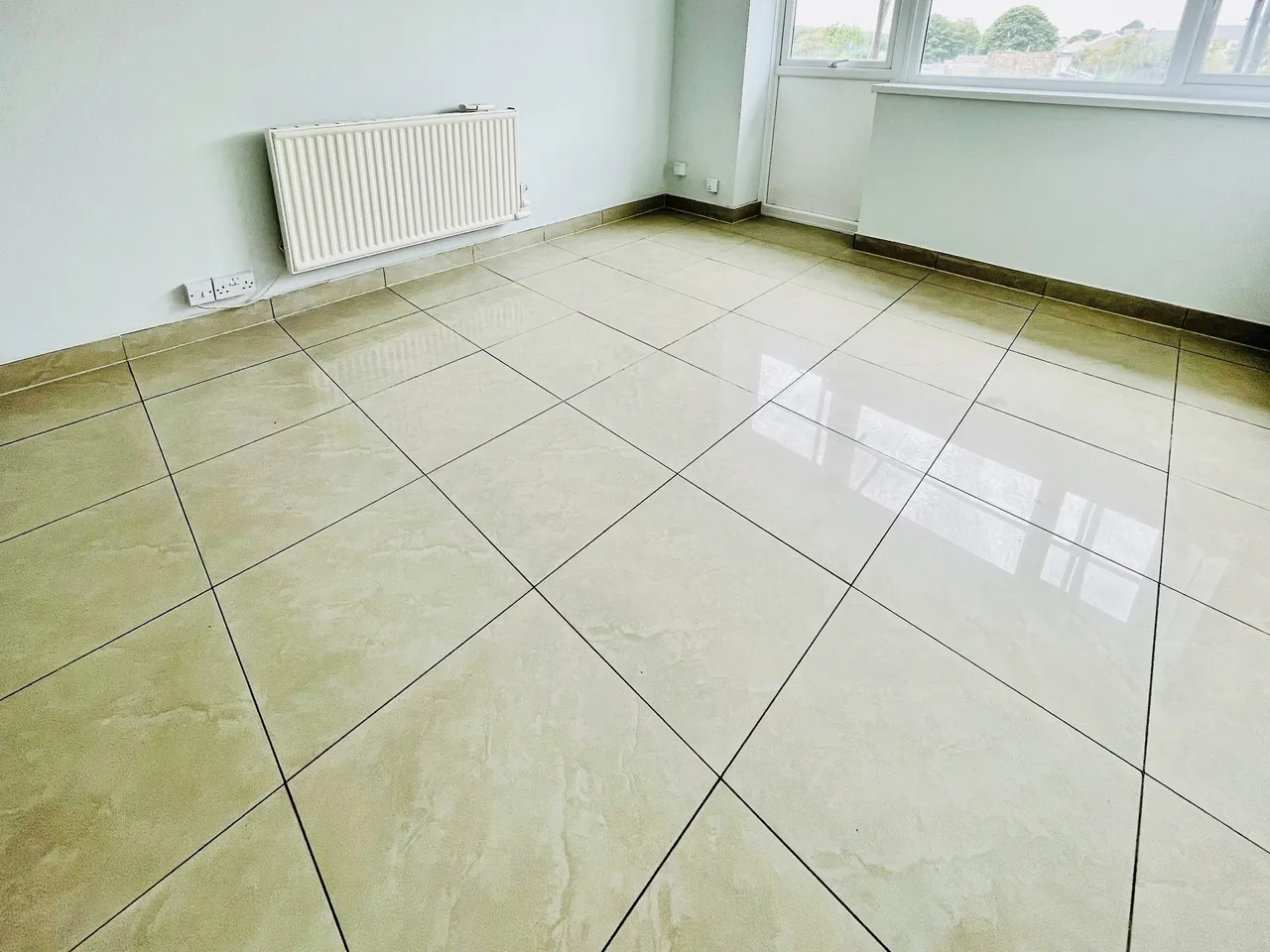 Hendre Ebbw Vale, NP23, photo 4