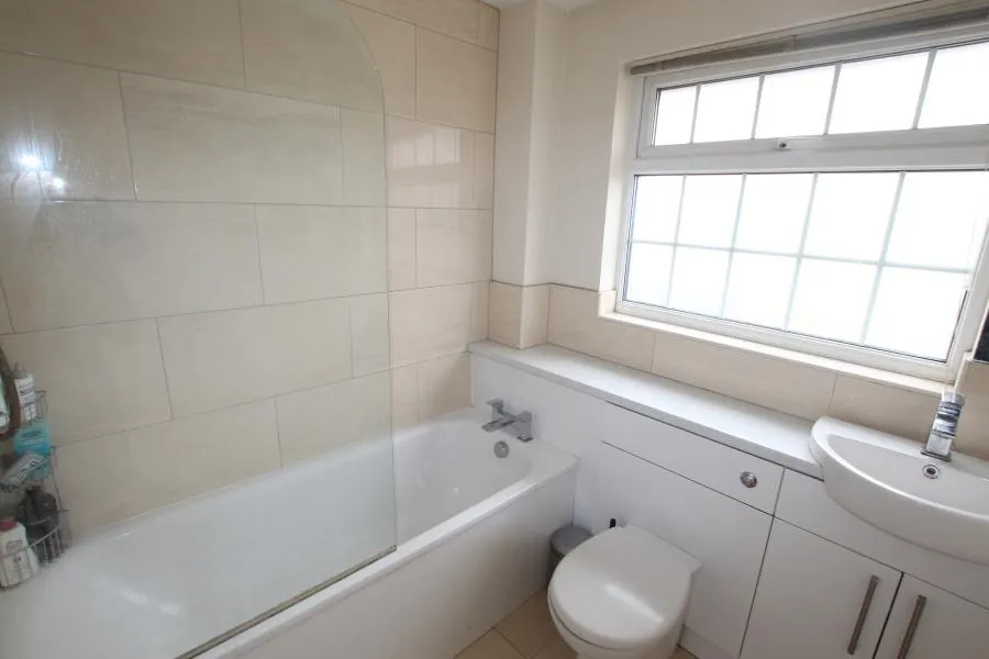 Japonica Close, Woking, GU21, photo 4