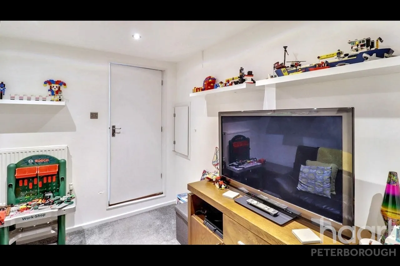 Grounds Way, Coates, PE7, photo 11