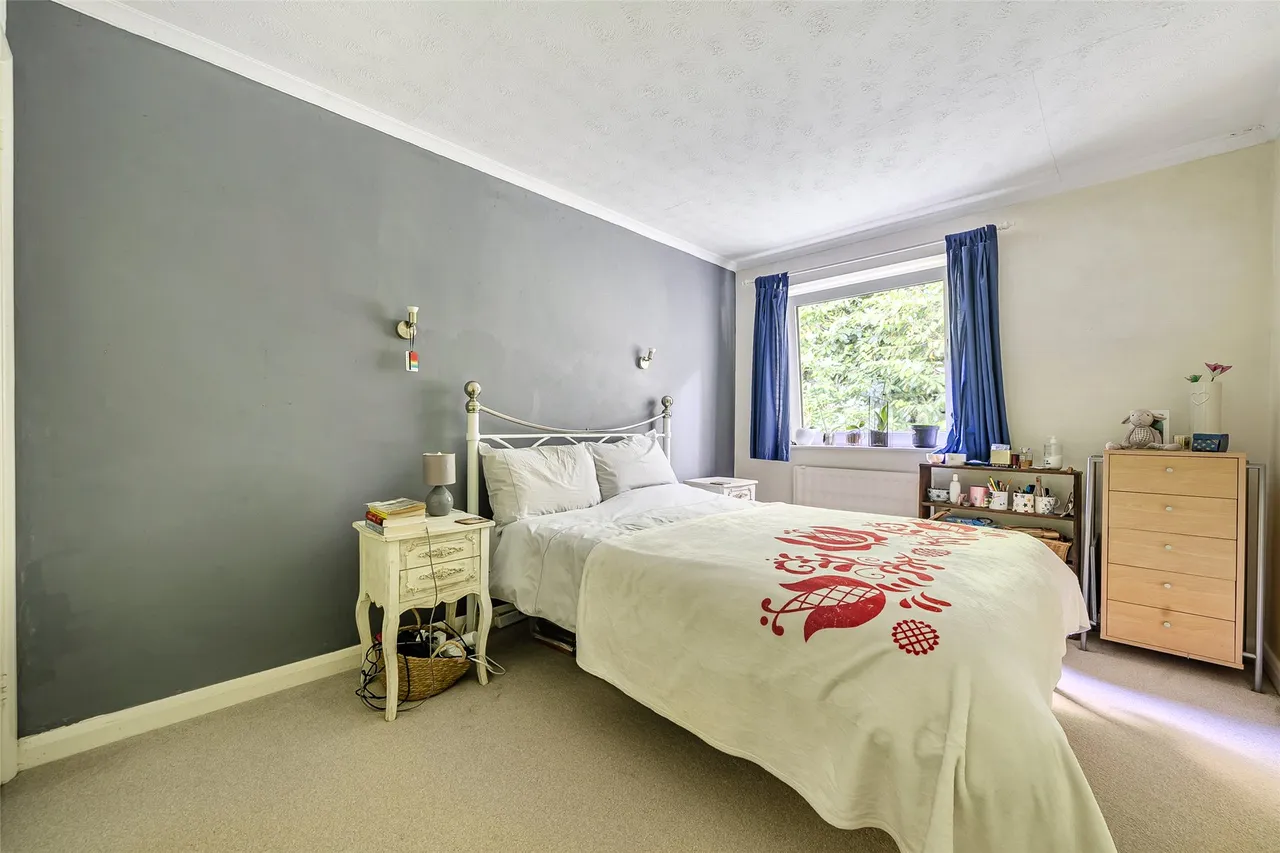 Cedar Court, Haslemere, GU27, photo 6