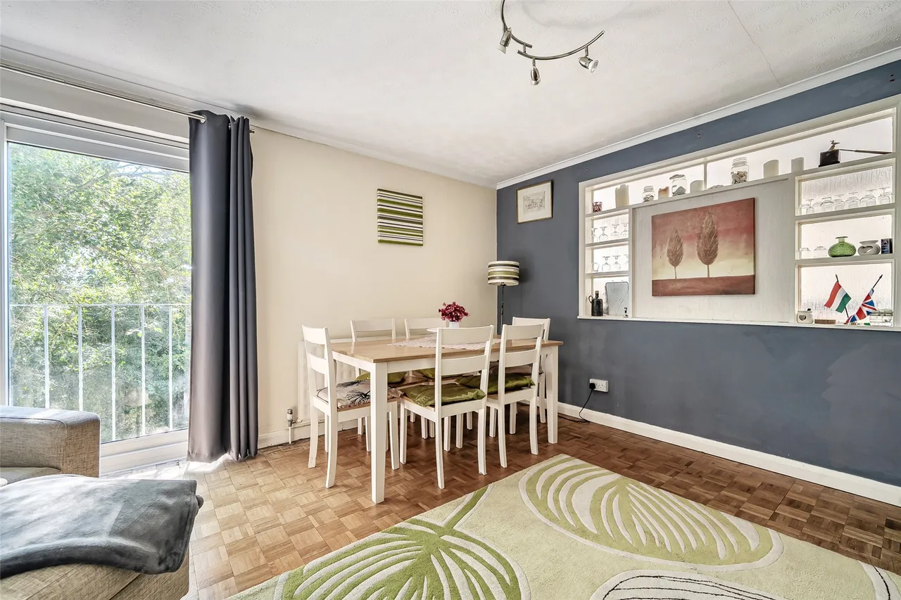 Cedar Court, Haslemere, GU27, photo 5