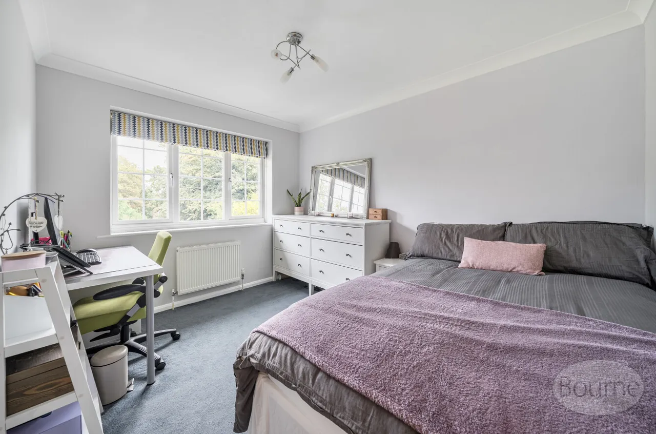 Mandeville Close, Guildford, GU2, photo 12