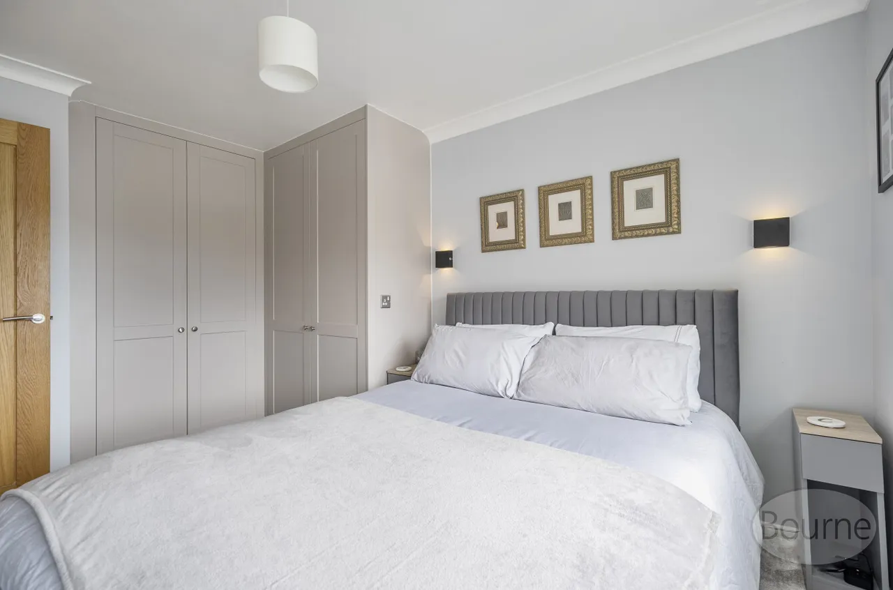 Mandeville Close, Guildford, GU2, photo 11