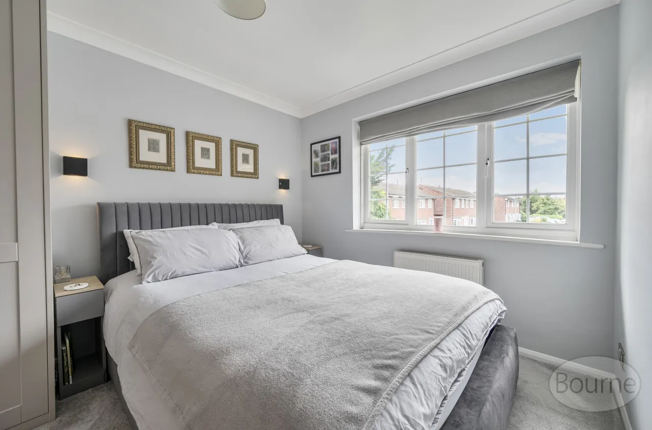 Mandeville Close, Guildford, GU2, photo 10