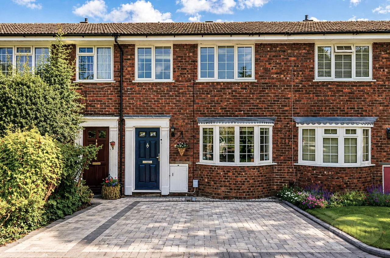 3 bed house for sale, Mandeville Close, Guildford, GU2