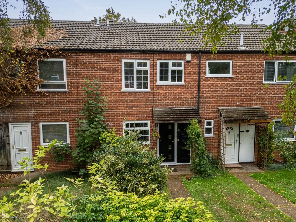 3 bed house for sale, Abbots Field, Gravesend, DA12