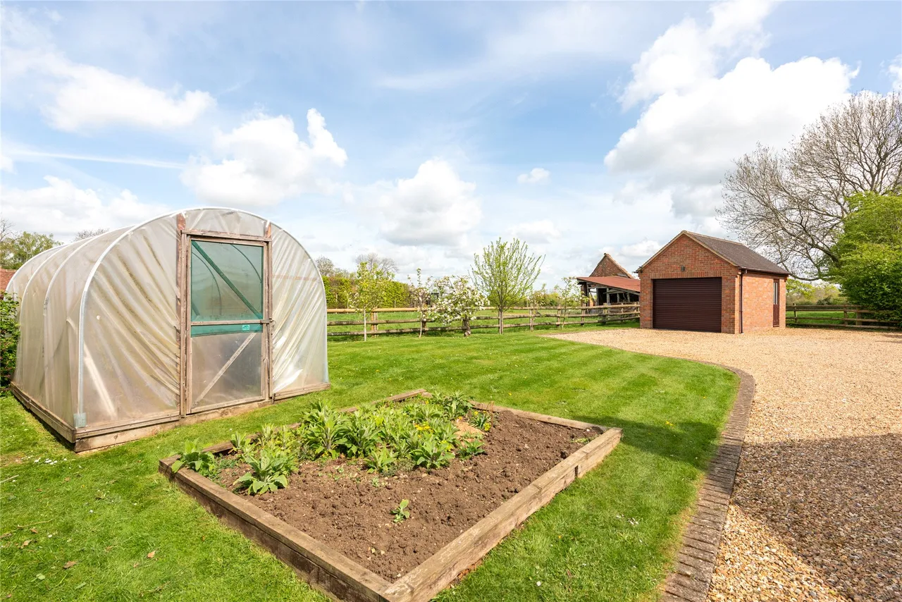 Ivy Lane, Stewkley, LU7, photo 14
