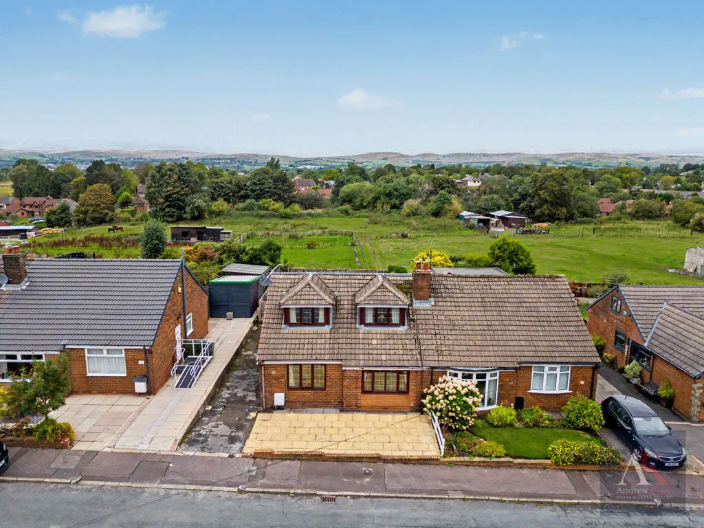 Woodlands Road Milnrow, Rochdale OL16 4EY, photo 37