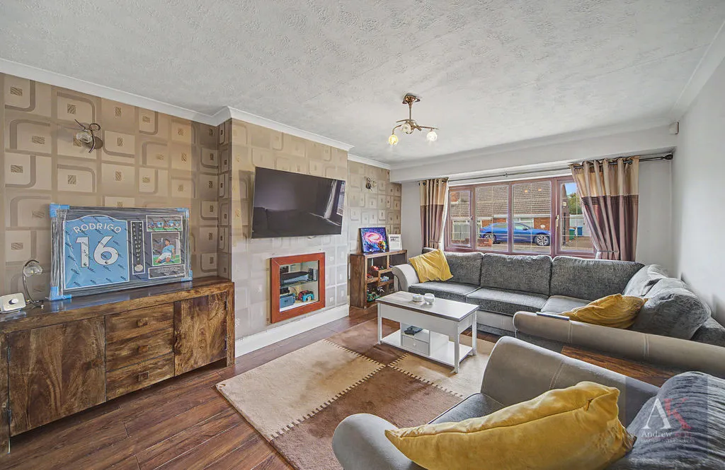 Woodlands Road Milnrow, Rochdale OL16 4EY, photo 2