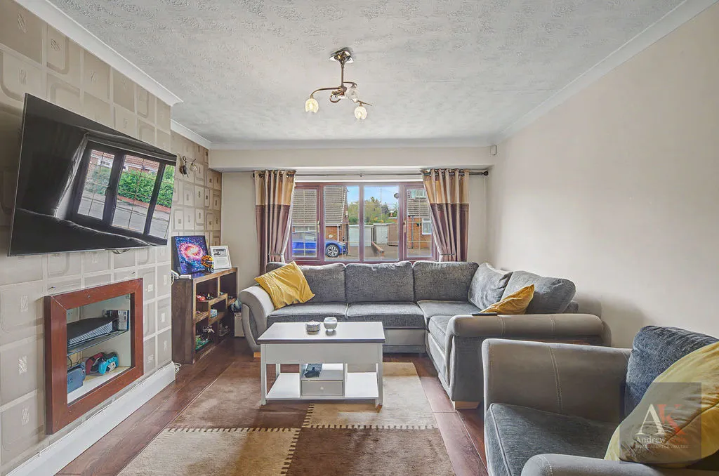 Woodlands Road Milnrow, Rochdale OL16 4EY, photo 7