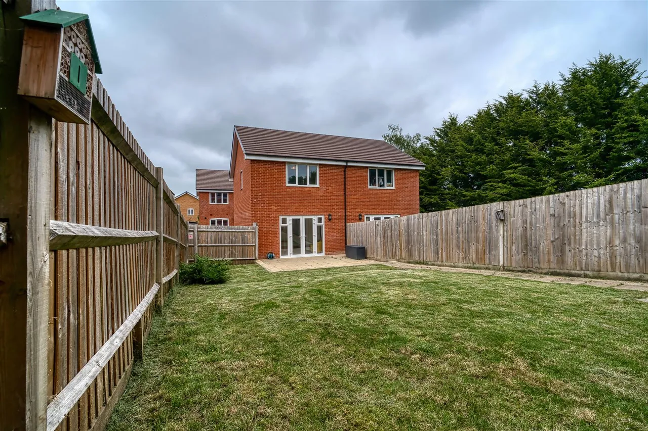 Woodlanders Road, Stalbridge, photo 5
