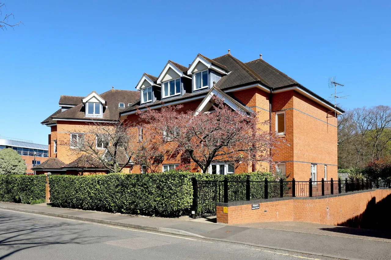 Grove Road, Beaconsfield, HP9, photo 13