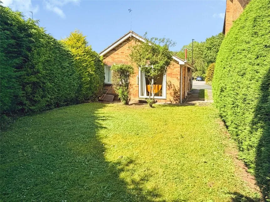 Sunningdale Close, Doncaster, South Yorkshire, DN4, photo 6