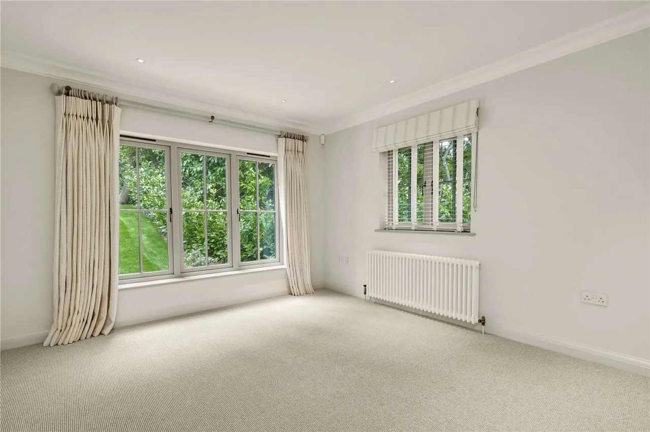 Cavendish Road, Weybridge, Surrey, KT13 0JY, photo 12