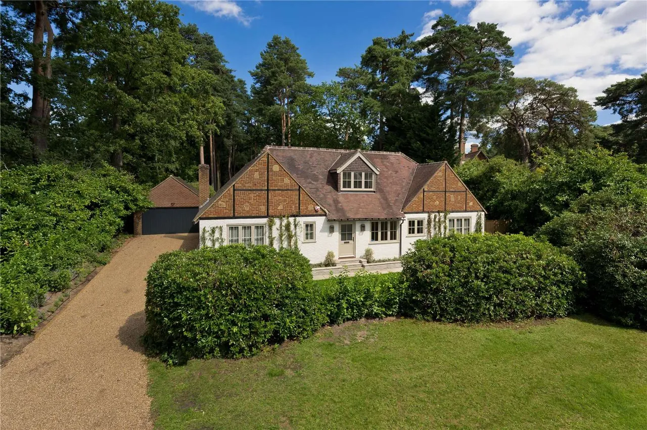 Cavendish Road, Weybridge, Surrey, KT13 0JY, photo 8