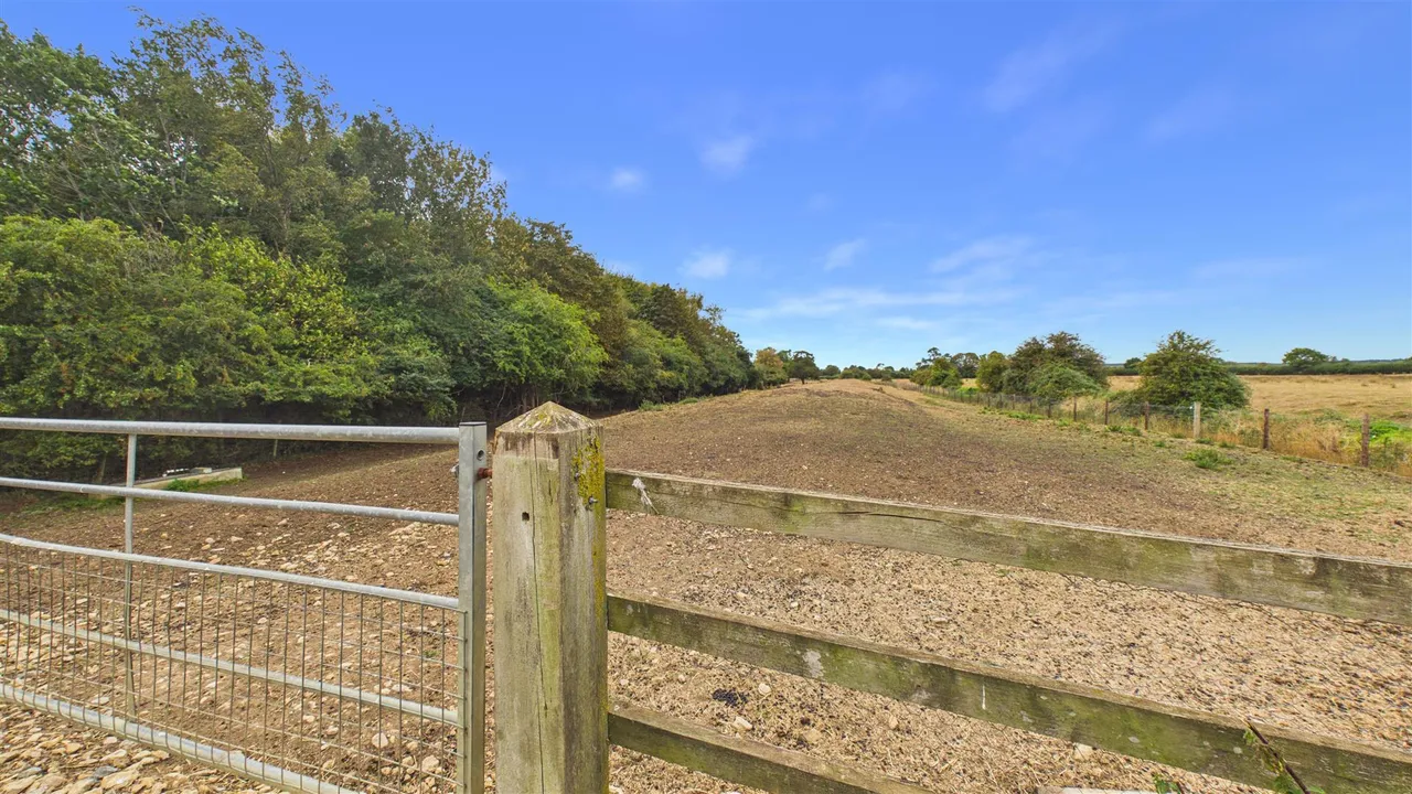Main Road, Dyke, photo 47