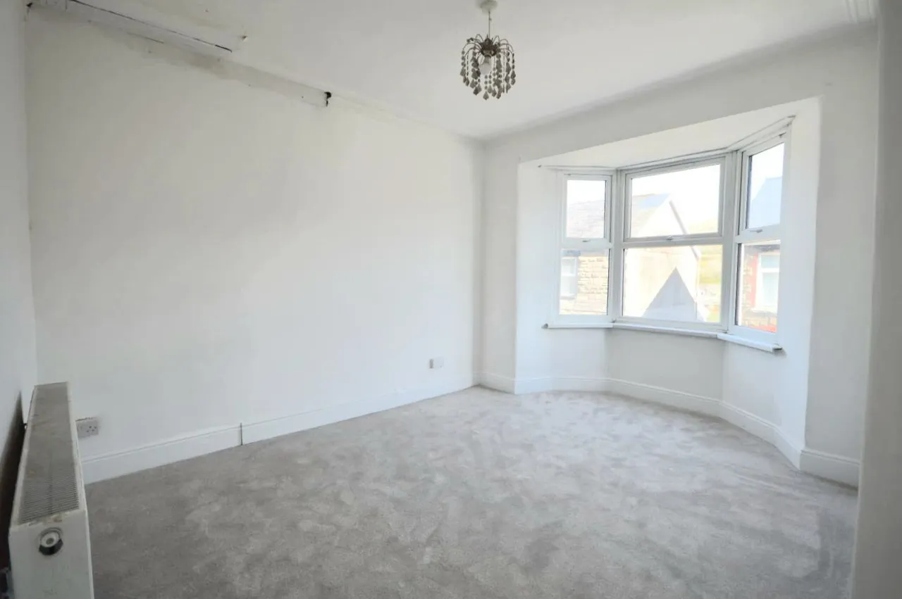 Tonna Road, Maesteg, CF34, photo 6