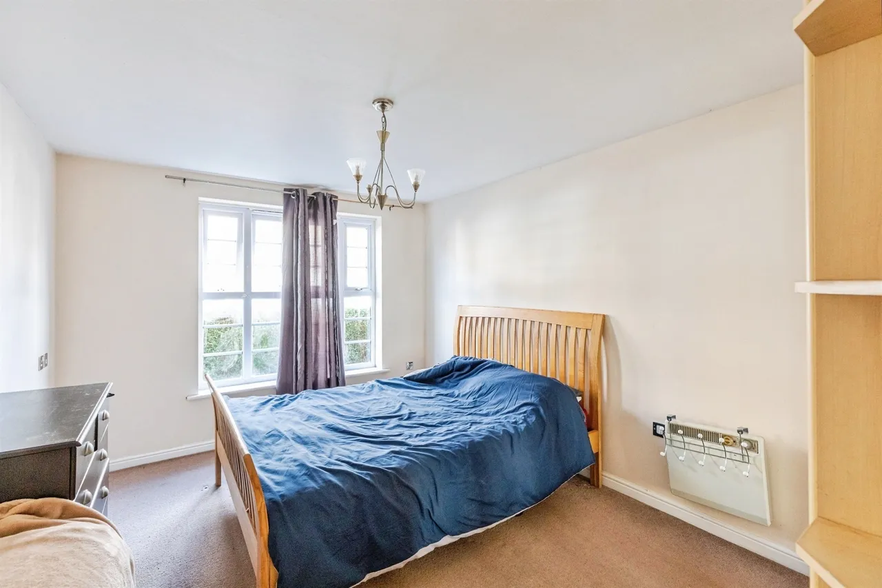 Finney Drive, Grange Park, NN4, photo 9