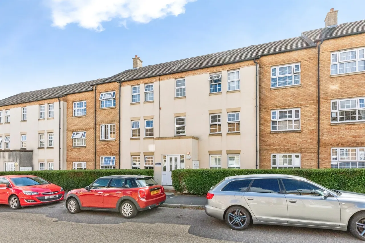 Finney Drive, Grange Park, NN4, photo 17