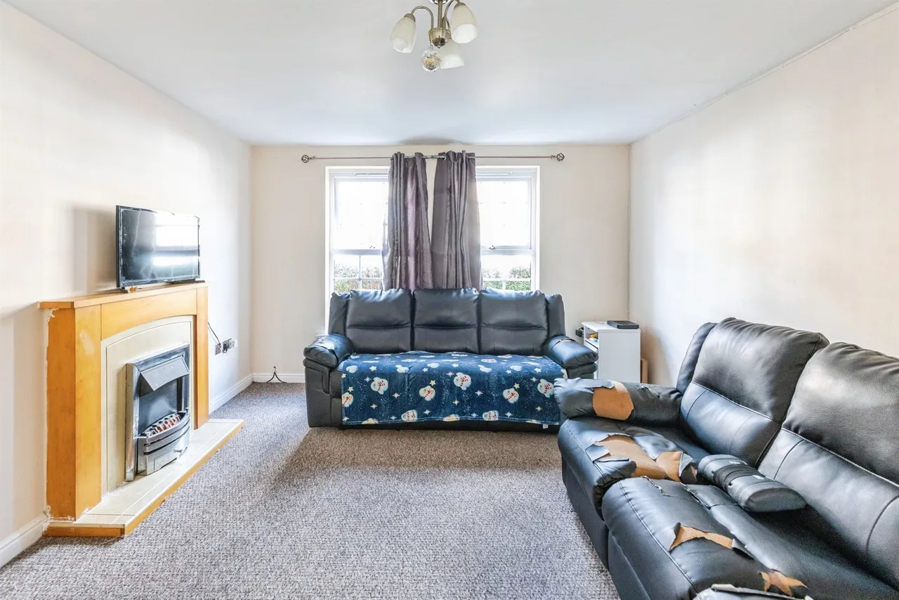 Finney Drive, Grange Park, NN4, photo 4