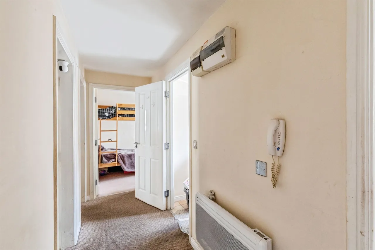 Finney Drive, Grange Park, NN4, photo 8