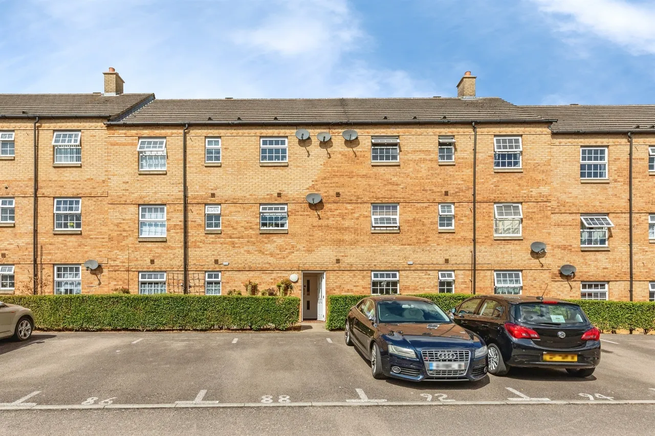 Finney Drive, Grange Park, NN4, photo 16