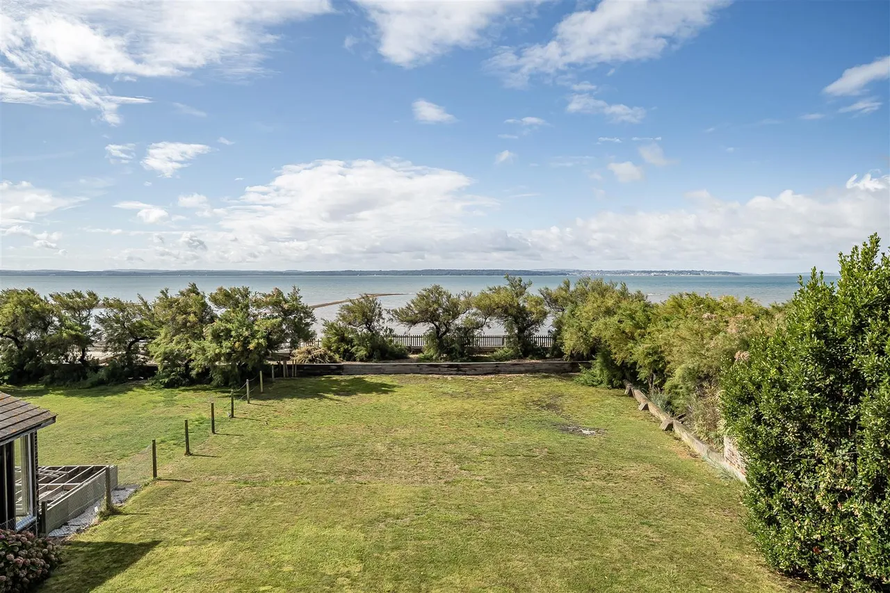 5 bed house for sale — Hill Head Road, Hill Head