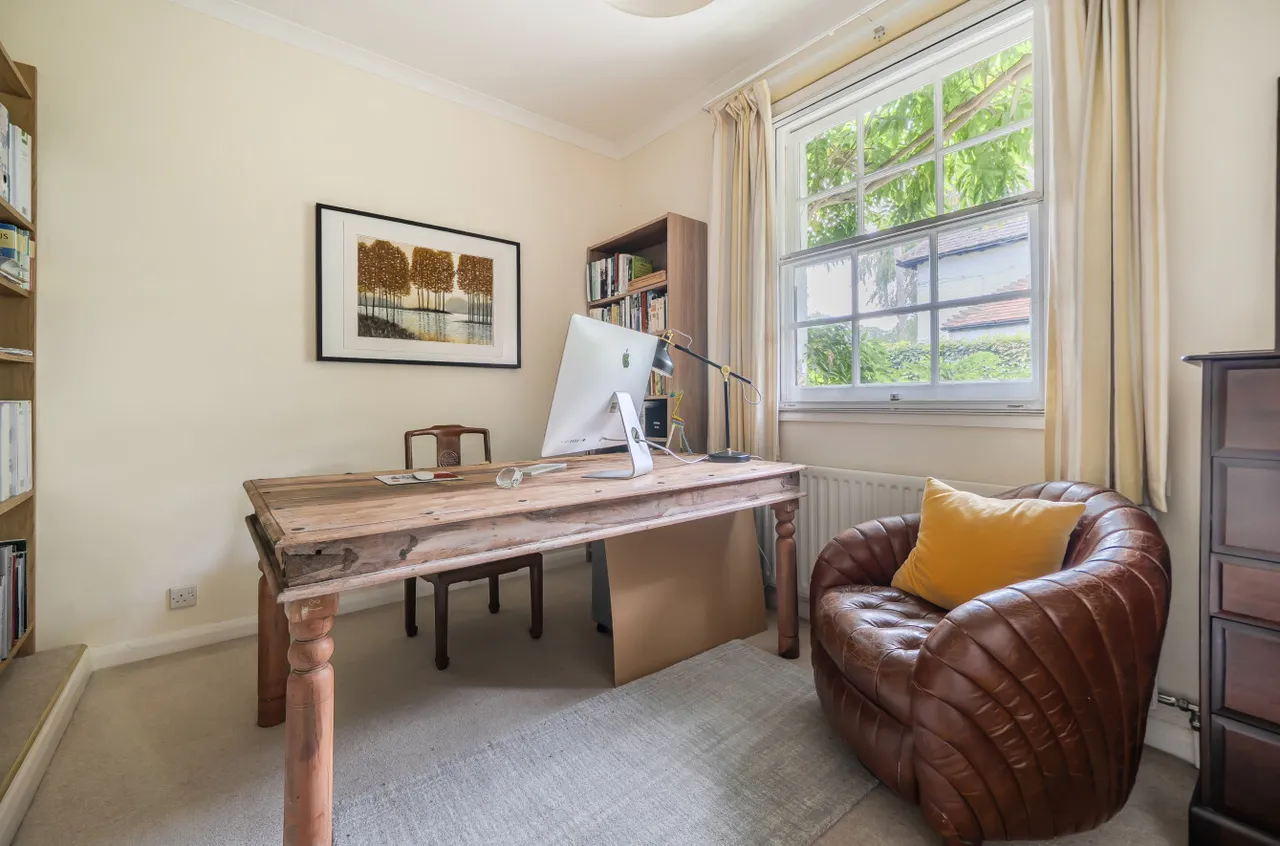 Crawley Ridge, Camberley, Surrey, GU15 2AD, photo 13