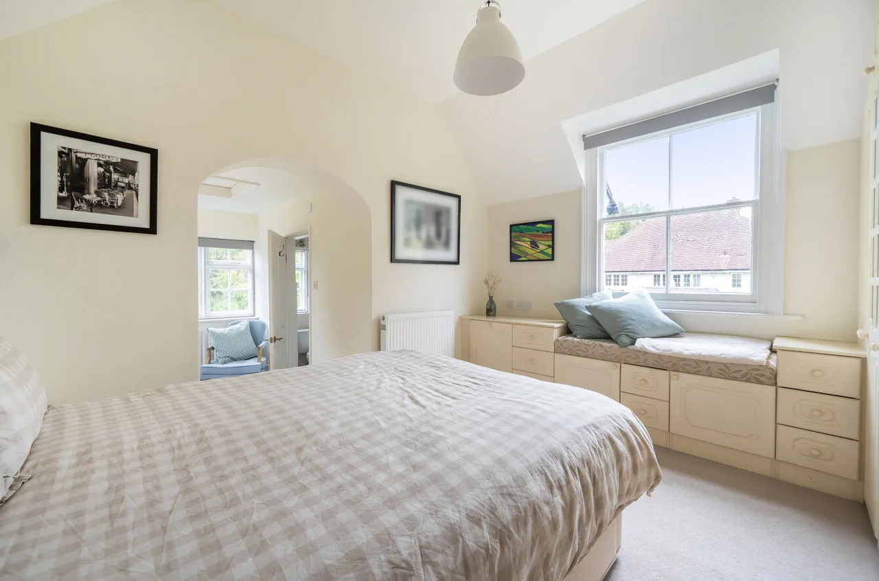 Crawley Ridge, Camberley, Surrey, GU15 2AD, photo 18