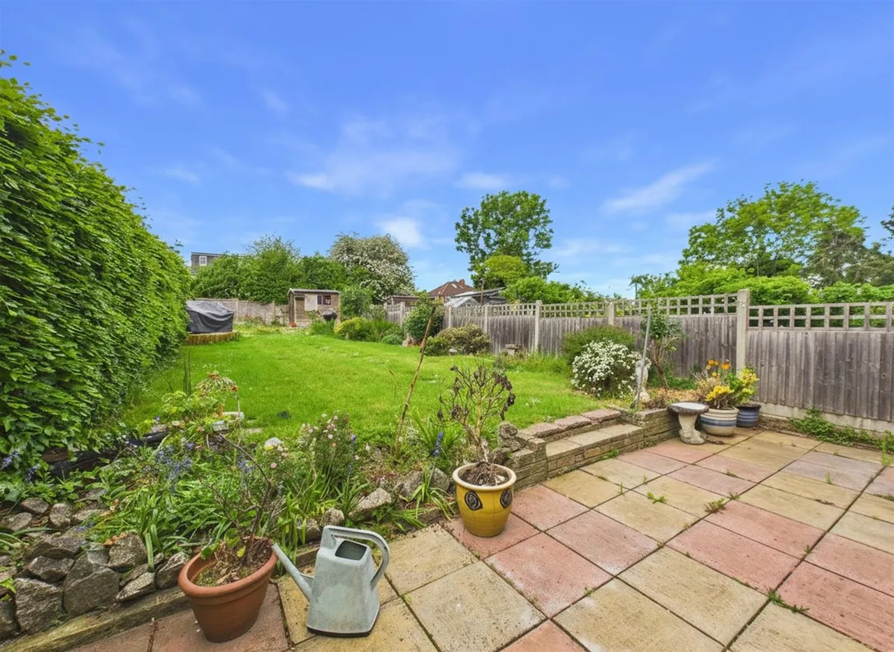 Southcote Rise, Ruislip, HA4 7LN, photo 6